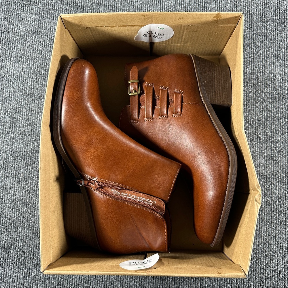 Frye and Co. Women's 8.5 Boden Ankle Booties Saddle Brown Buckle Zipper NEW - Picture 3 of 10